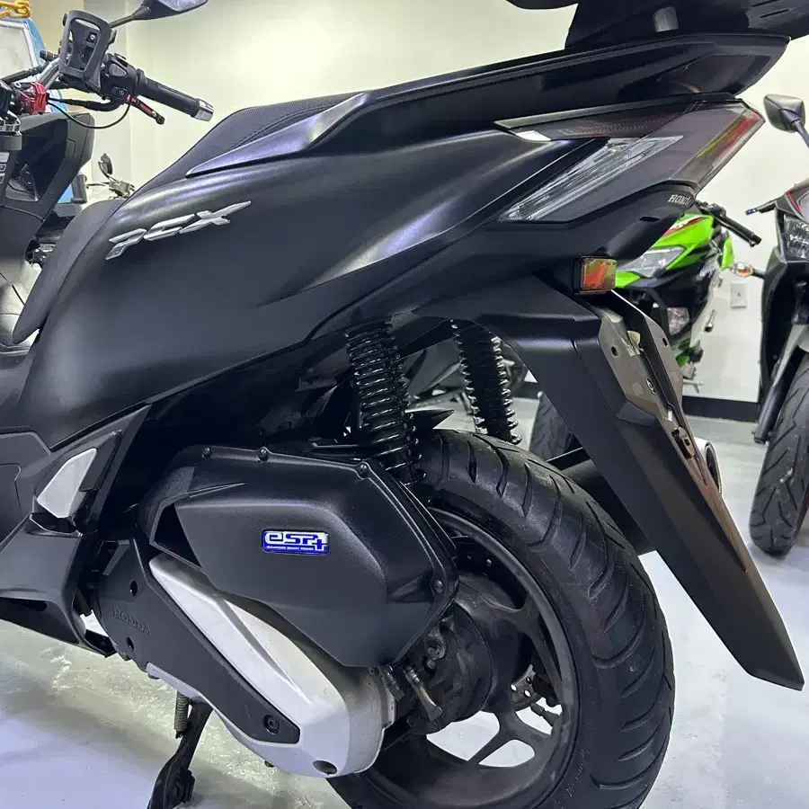 22년식 PCX125abs 무꿍무슬립 신차급 컨디션 배달풀옵션