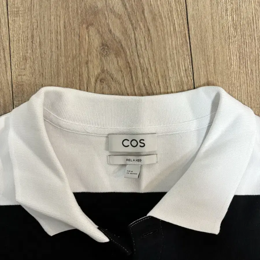 Cos 긴팔 (RELAXED FIT) M 사이즈 입니다