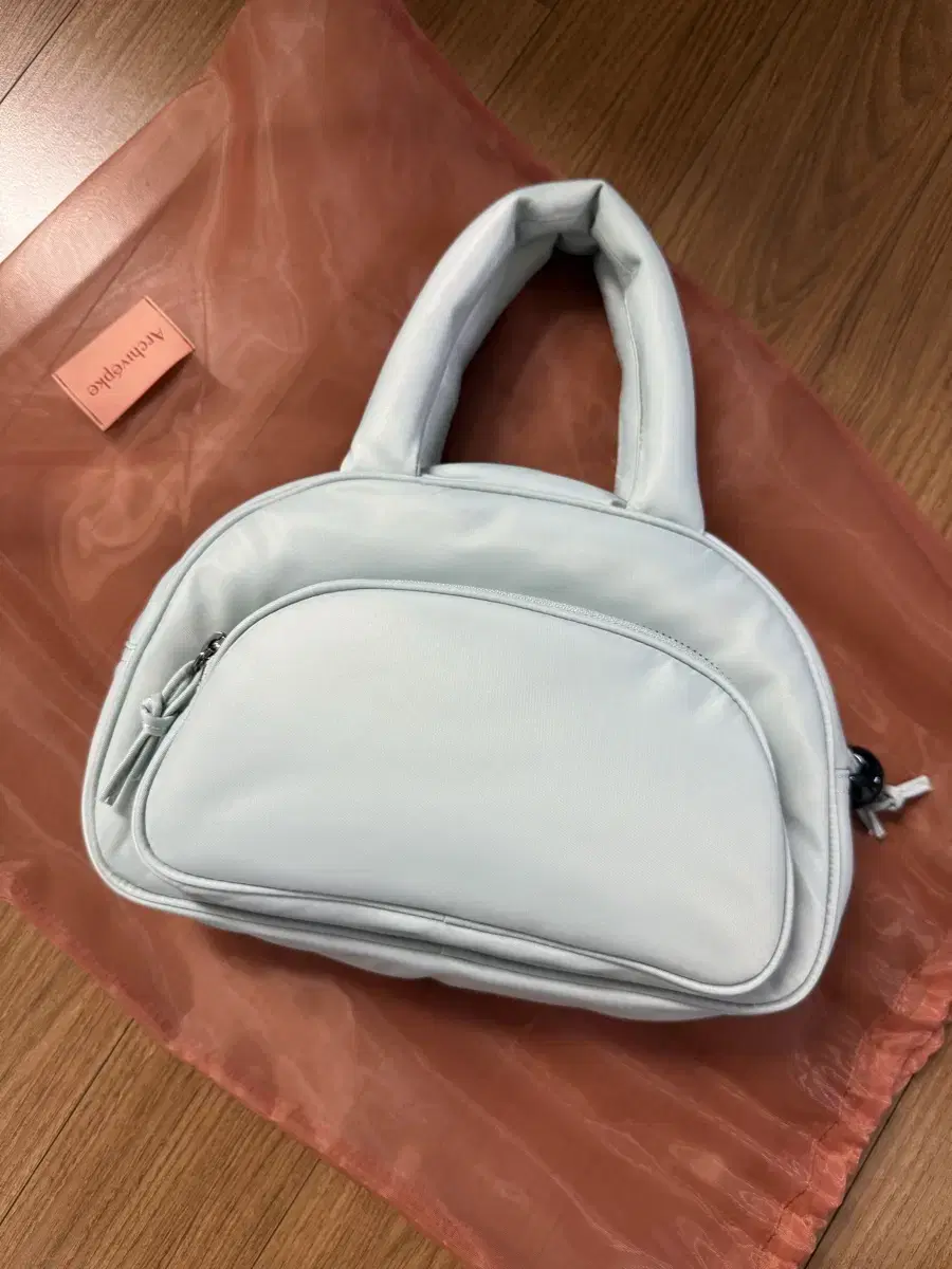 [미사용 새제품] 아카이브앱크 Puffy bowling bag