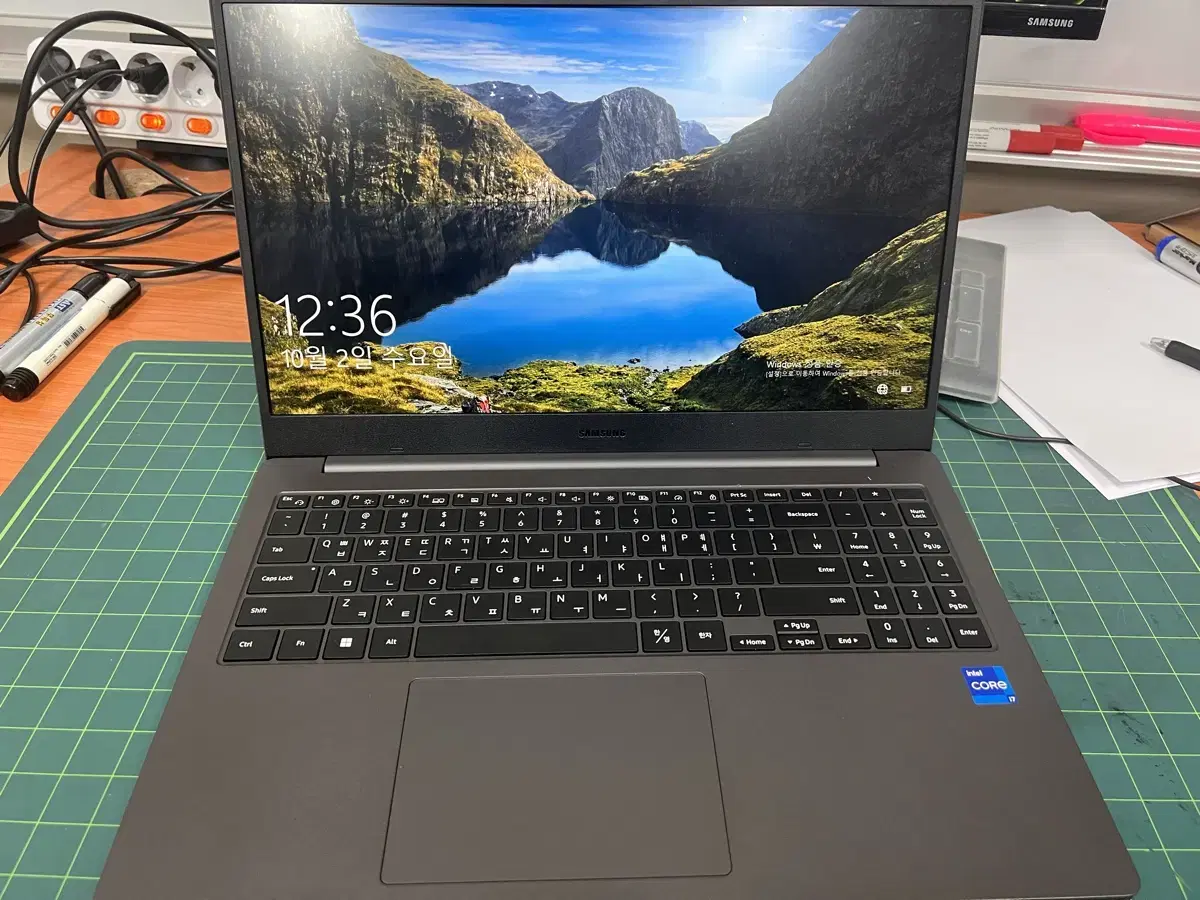 삼성 갤럭시북2 NT550XED i7-1255u 256gb 16gb