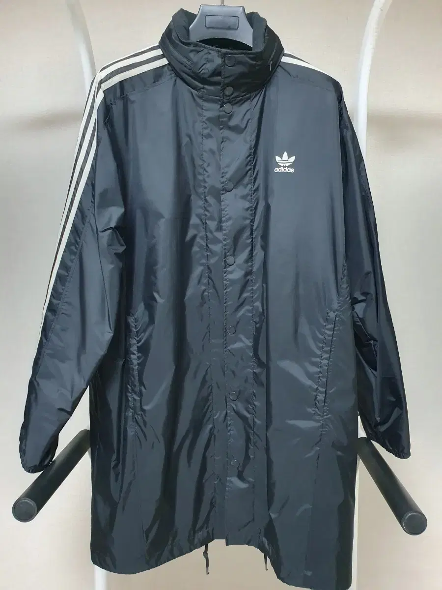 Pakaian adidas long windbreaker black 2XL for sale.