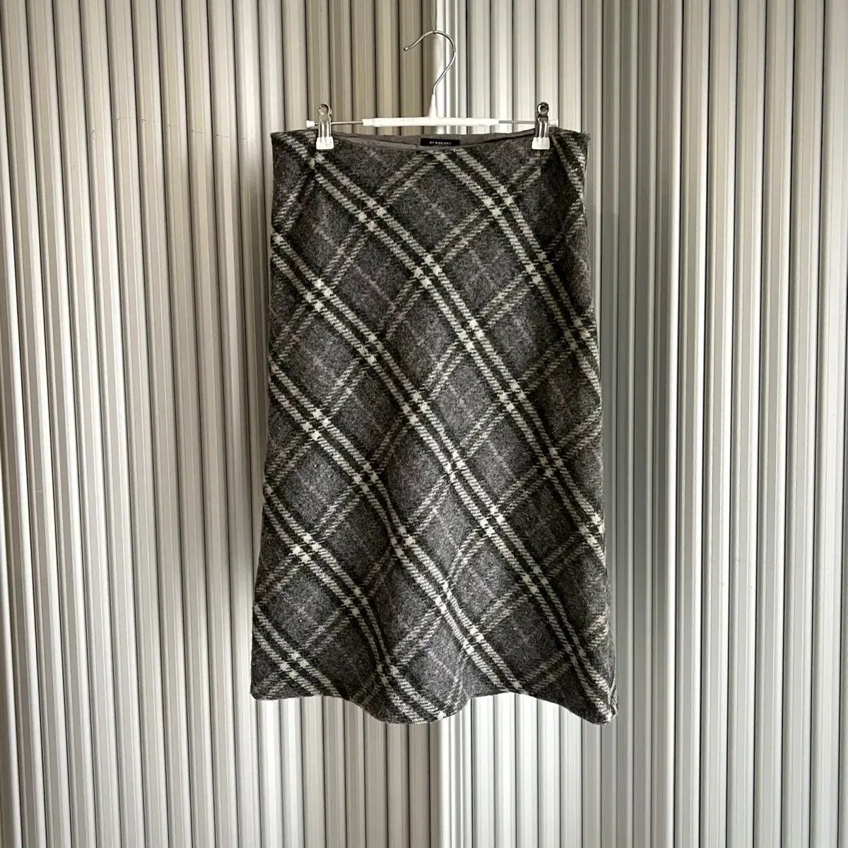 Burberry wool skirt