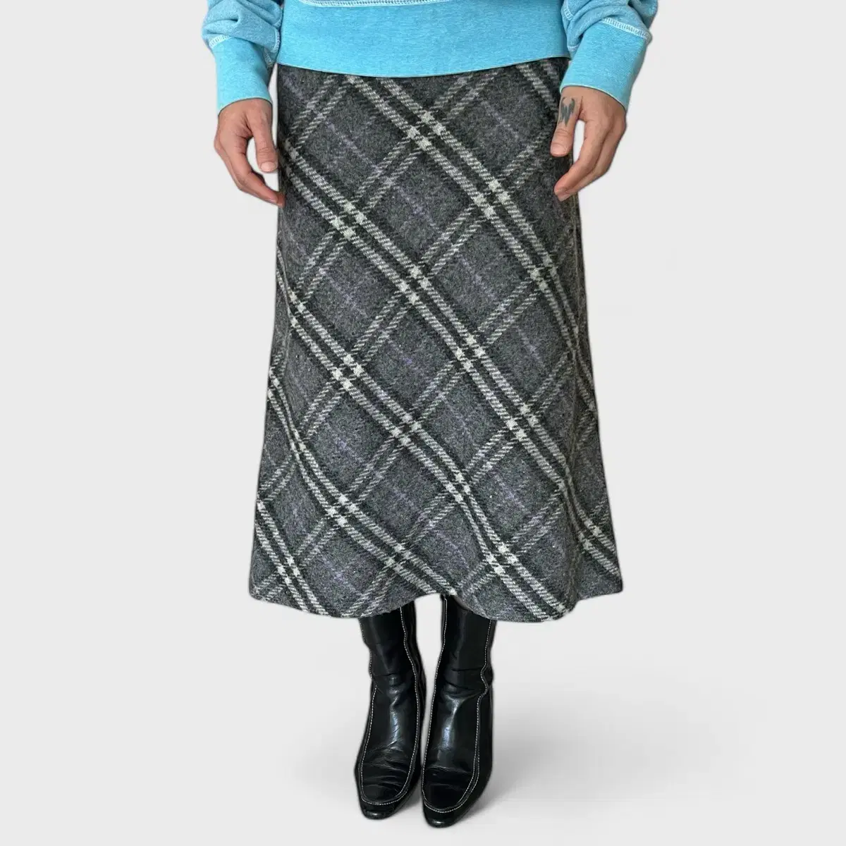 Burberry wool skirt