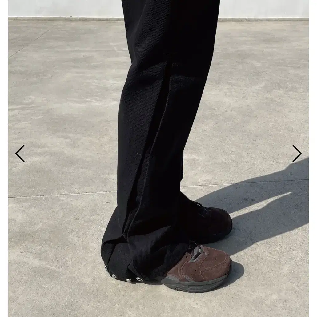 [M] 레이크랙 Curved Pleats Trouser