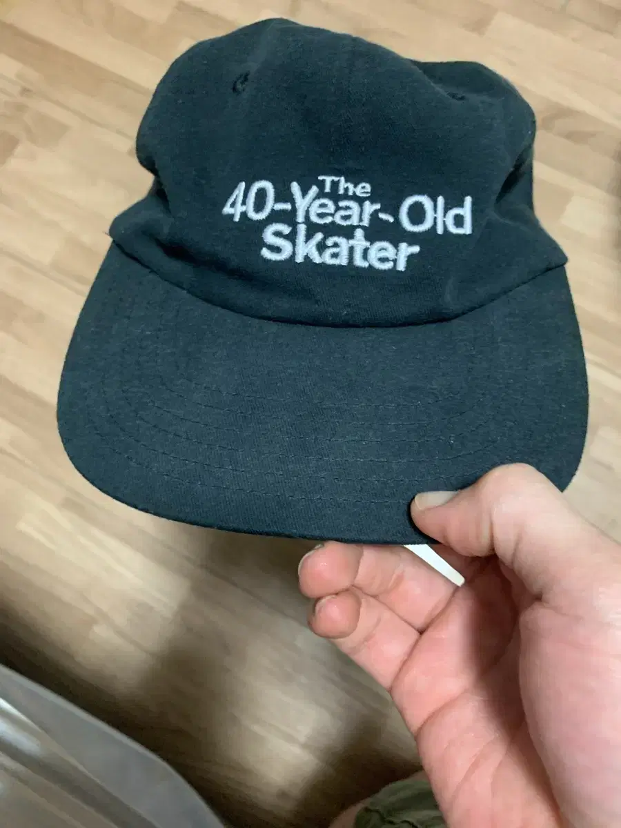 쿼터스낵스 the 40 year old skater