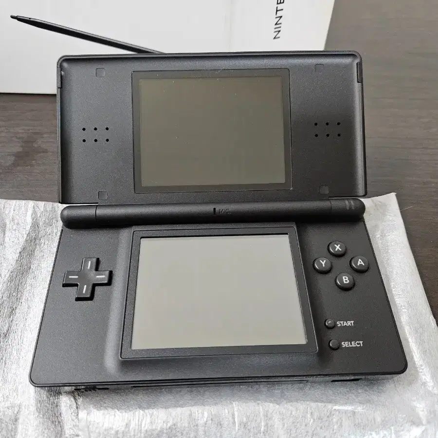 닌텐도 DS LITE 제트 블랙 미사용 새제품 풀박스