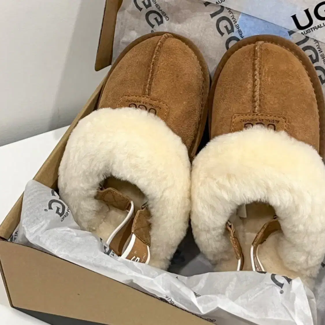 UGG 정품 수지 3way 탈부착 슬리퍼 ll 체스넛색상