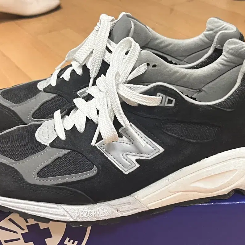 990v2 블랙 275