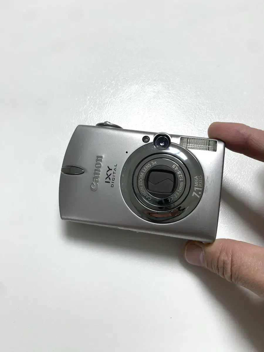 캐논 익서스 IXUS 750 디지털 카메라 (IXY 700)