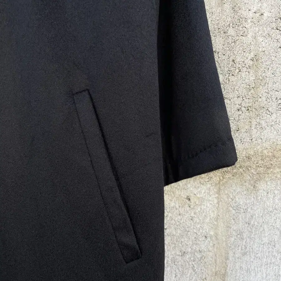 100% cashmere balmacan coat