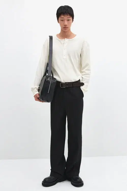 라벨아카이브 cuffed pants