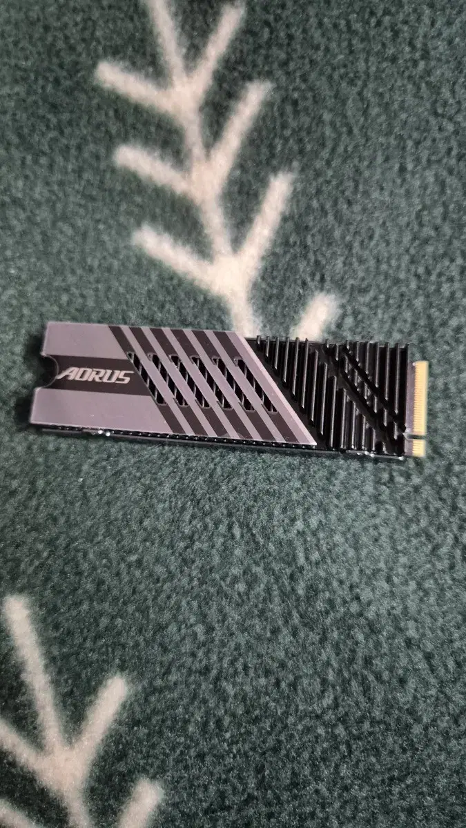 AORUS gen4 7000s SSD 1TB 방열판모델