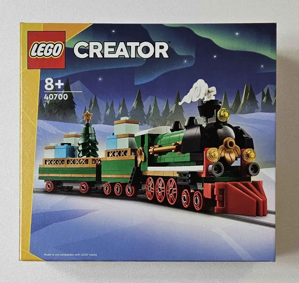 LEGO 40700 winter Holiday Train MISB sealed Sells