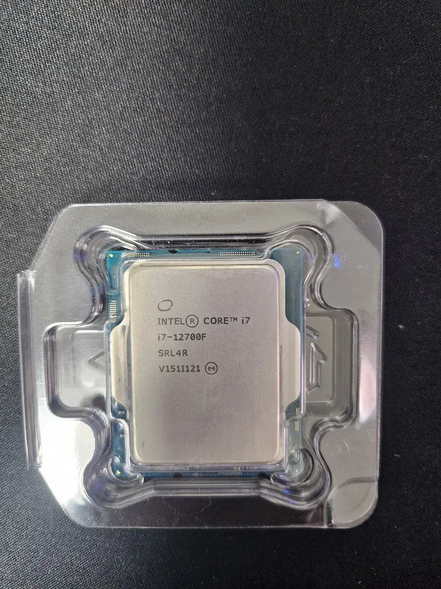 인텔 i7-12700F CPU