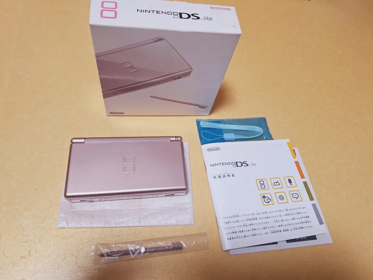 미품급 닌텐도 DS LITE 핑크로제 일본판박스셋 dslite dsi X