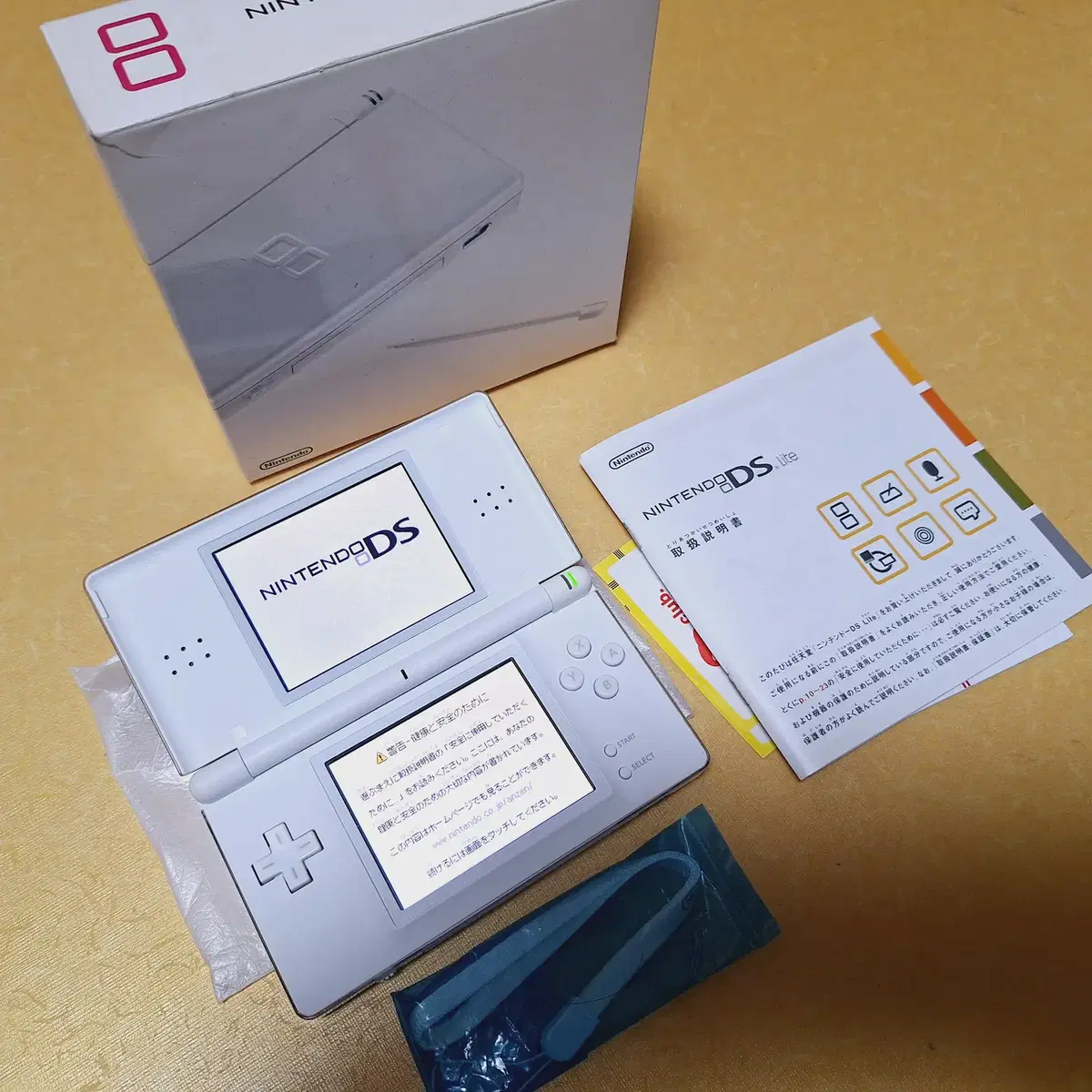 신품급 닌텐도 DS LITE 화이트 일본판 박스셋 dslite dsi X