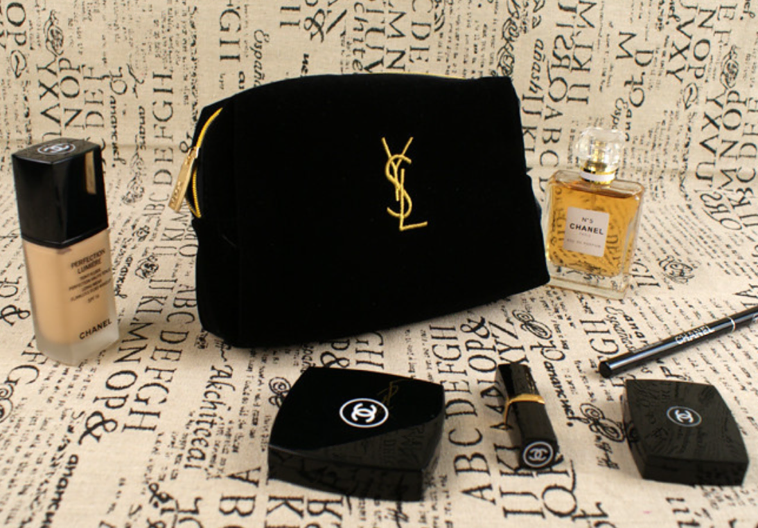 YSL 입생로랑 벨벳파우치