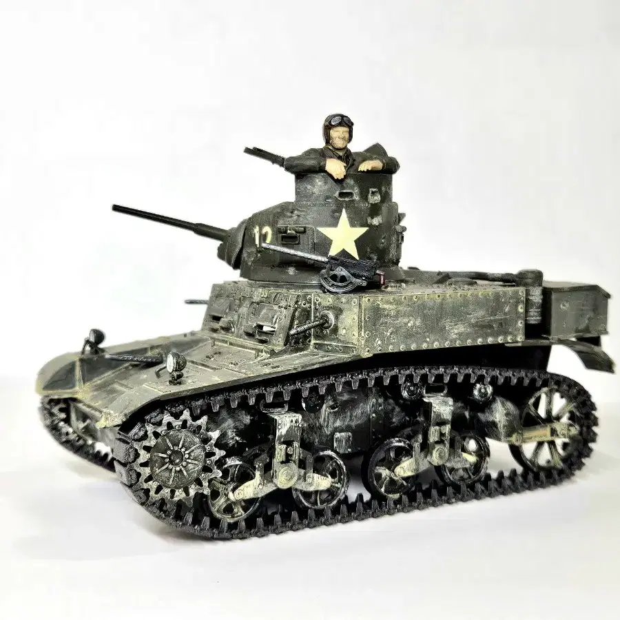 조립품 [타미야] 1/35 U.S. M3 스튜어트 2번