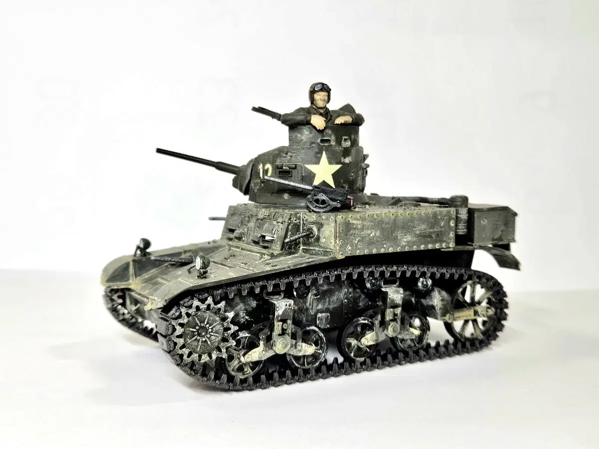 조립품 [타미야] 1/35 U.S. M3 스튜어트 2번