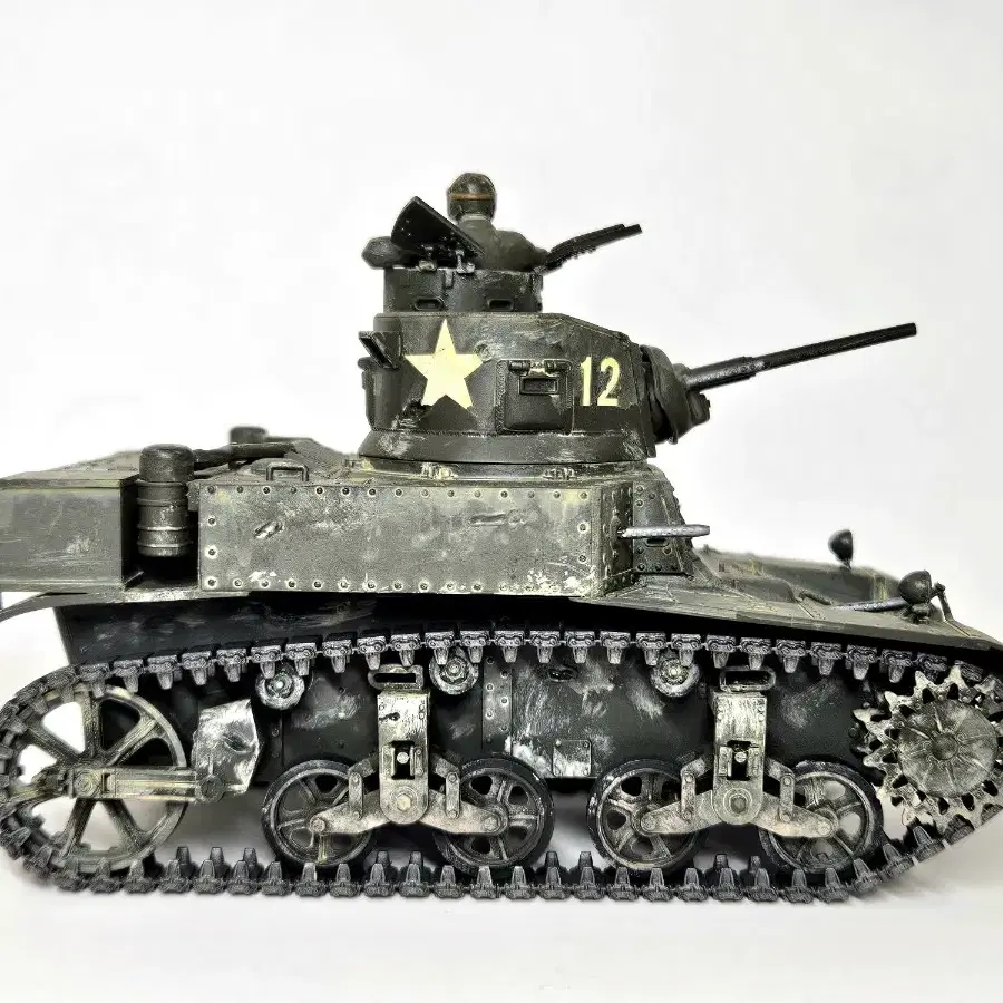 조립품 [타미야] 1/35 U.S. M3 스튜어트 2번