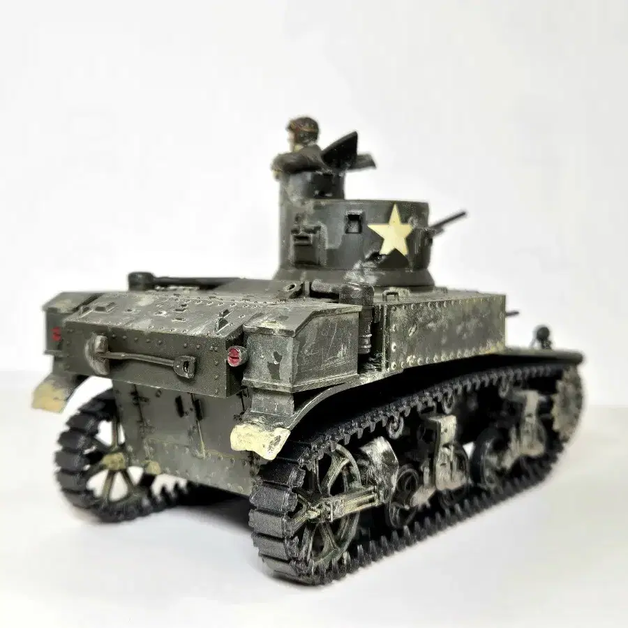 조립품 [타미야] 1/35 U.S. M3 스튜어트 2번