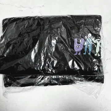 이도트 ARCANA "UNTT" T-shirt