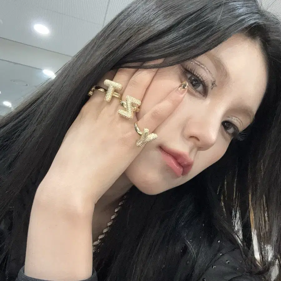 ITZY GOLD 골드 YEJI 예지 공방 폴라 양도