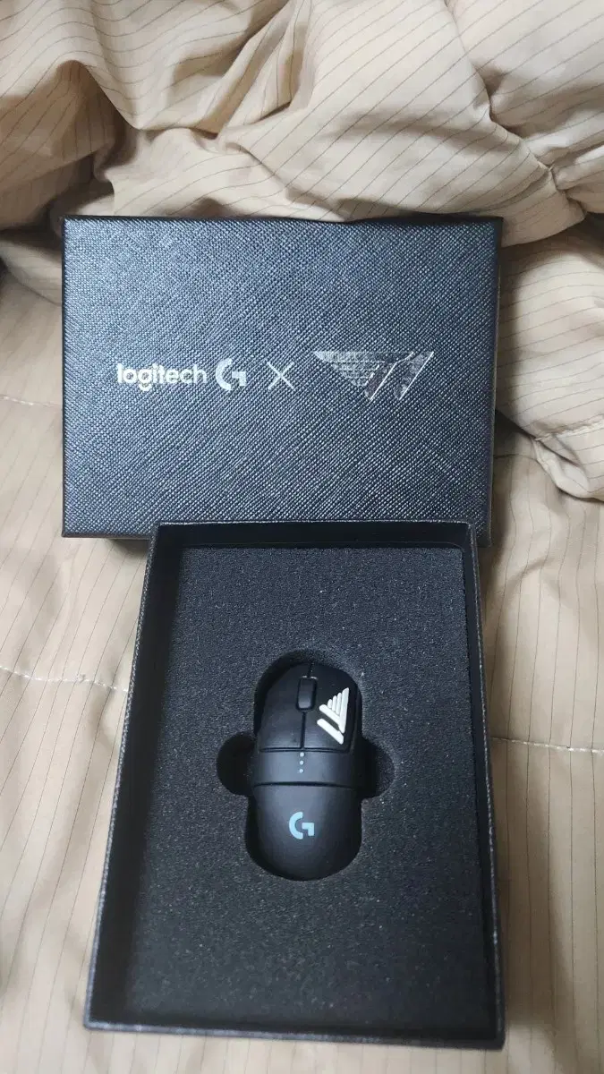 한정판 T1x로지텍 콜라보 지프로 usb