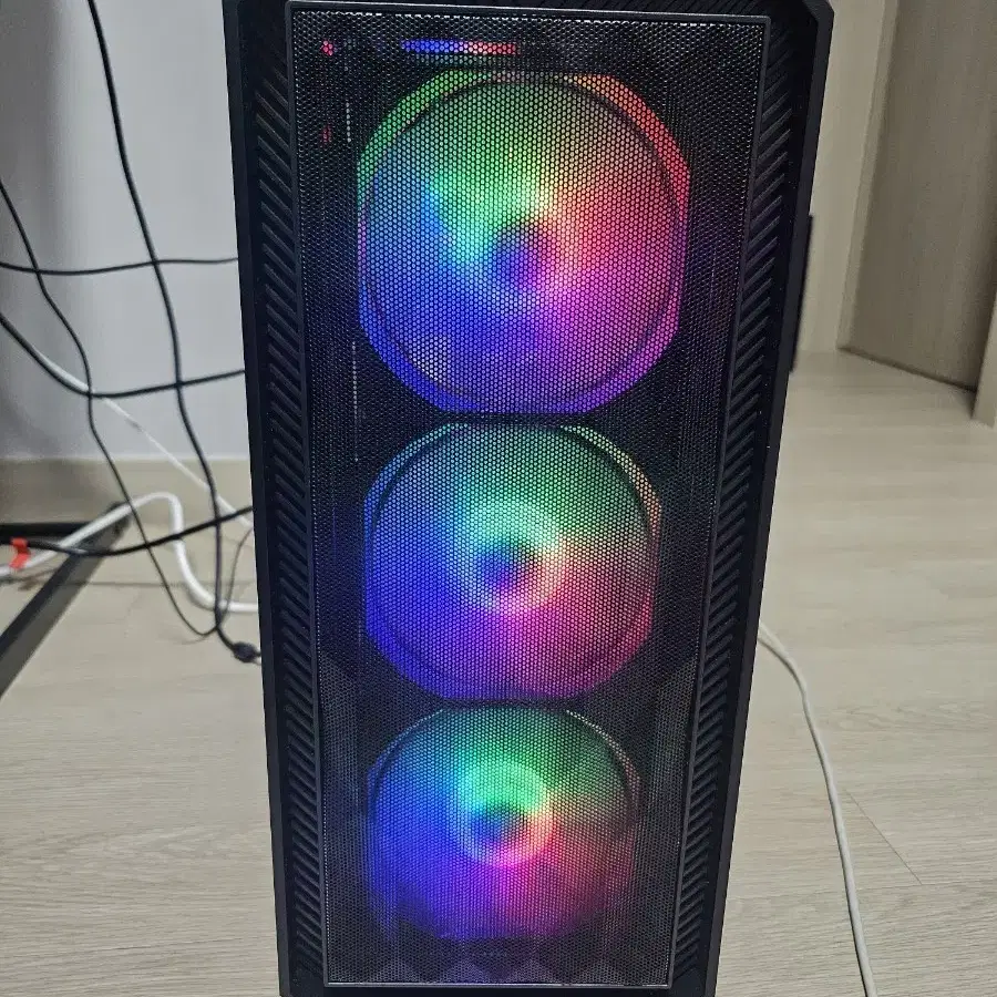 RYZEN 5700X,X470,16G,500G,RTX2060 본체팝니다