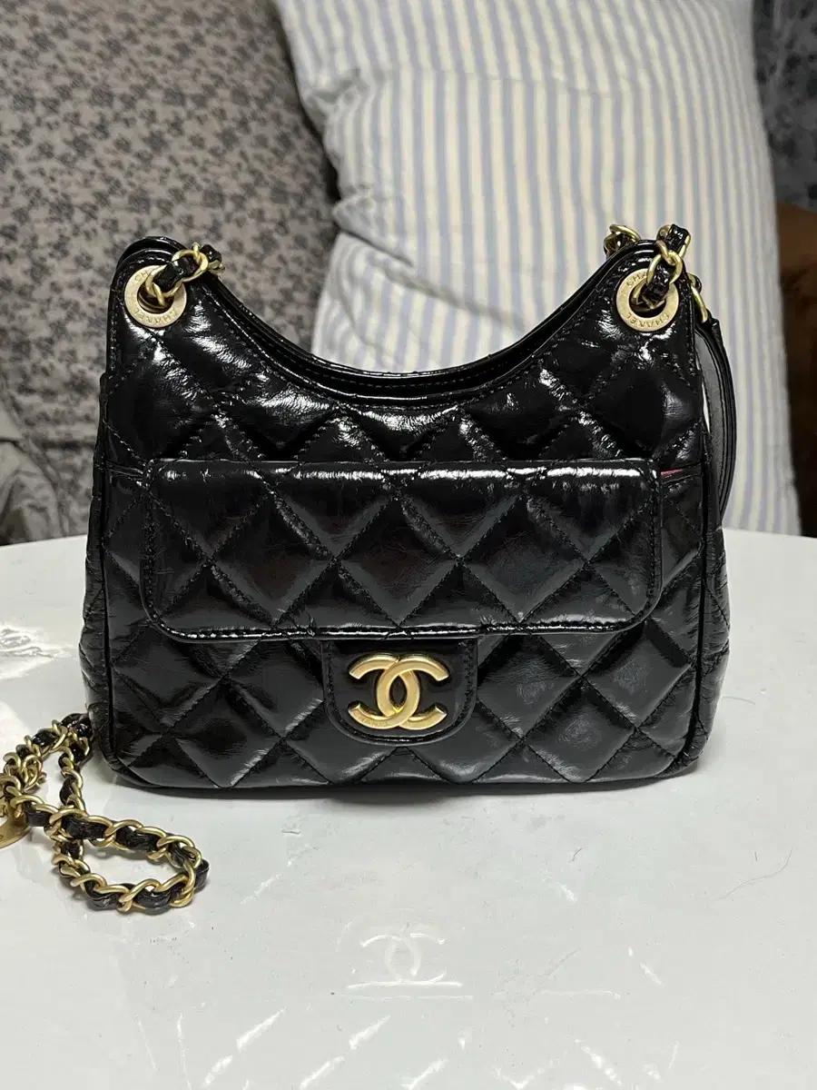 Chanel Season Hobo Bag Small Black shinee clasped