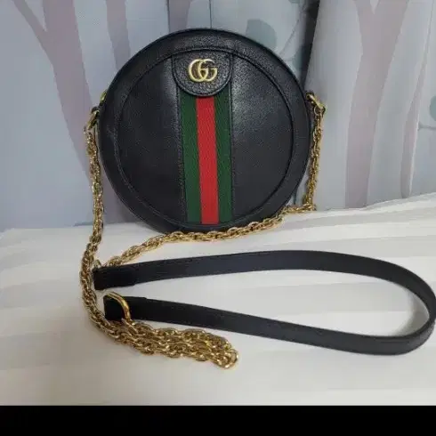 GUCCI 오피디아 정품 상태 아주 좋음