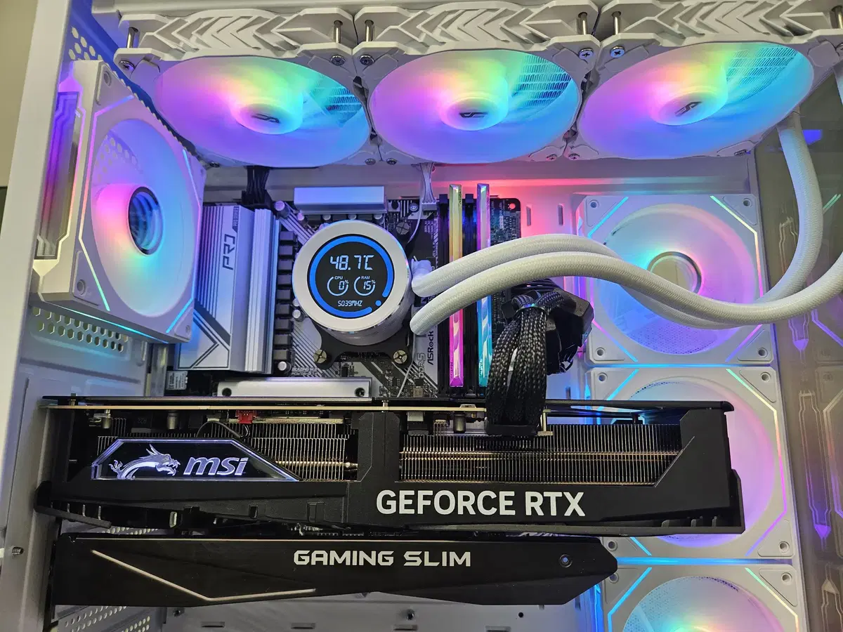 7950x3d, rtx4080 super 어항 본체