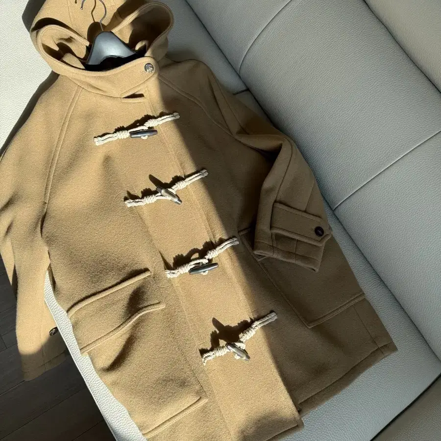 소치이 Hooded Duffle Coat