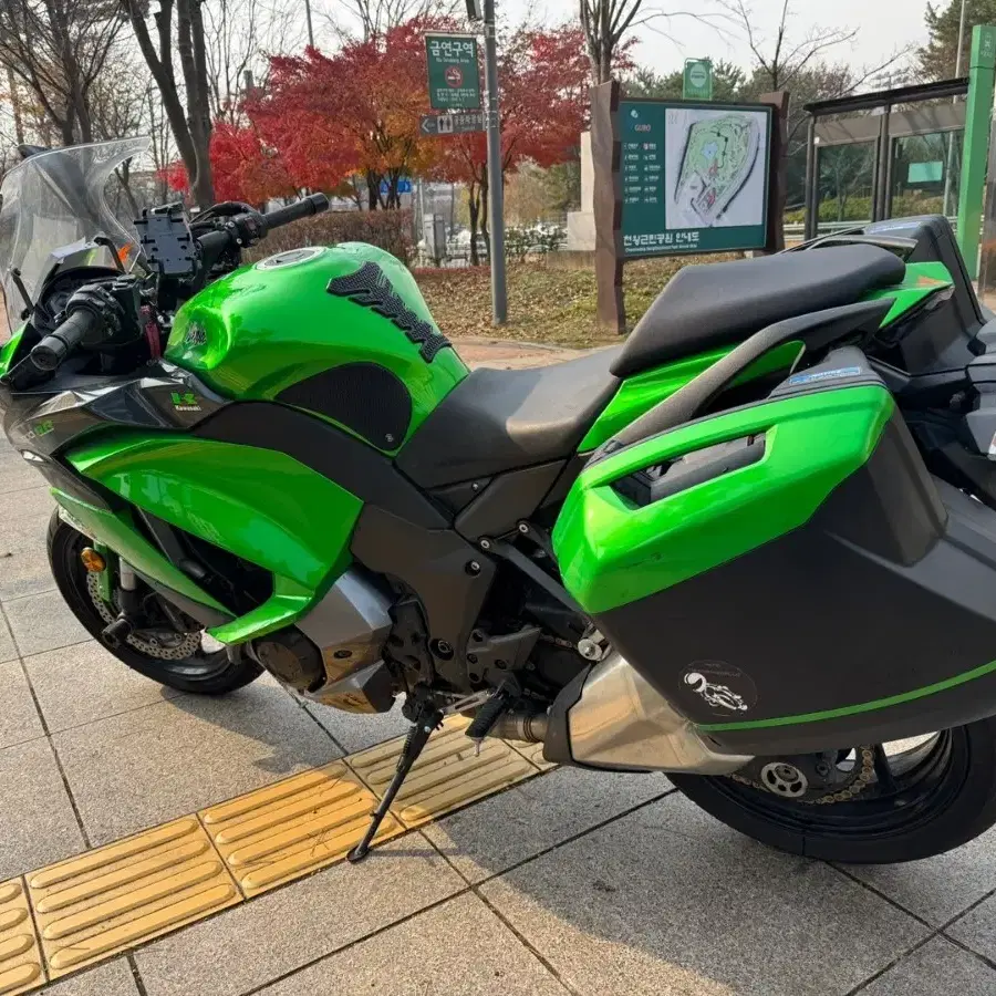 가와사키 z1000sx 18년형 abs 짧은키로수 판매합니다