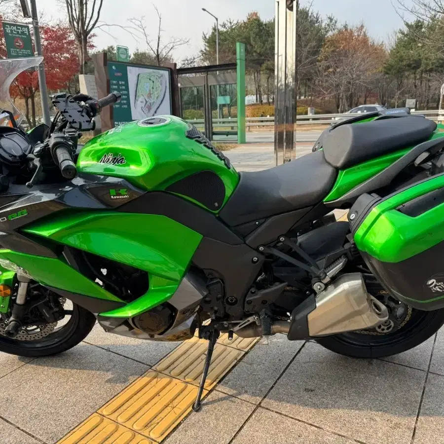 가와사키 z1000sx 18년형 abs 짧은키로수 판매합니다