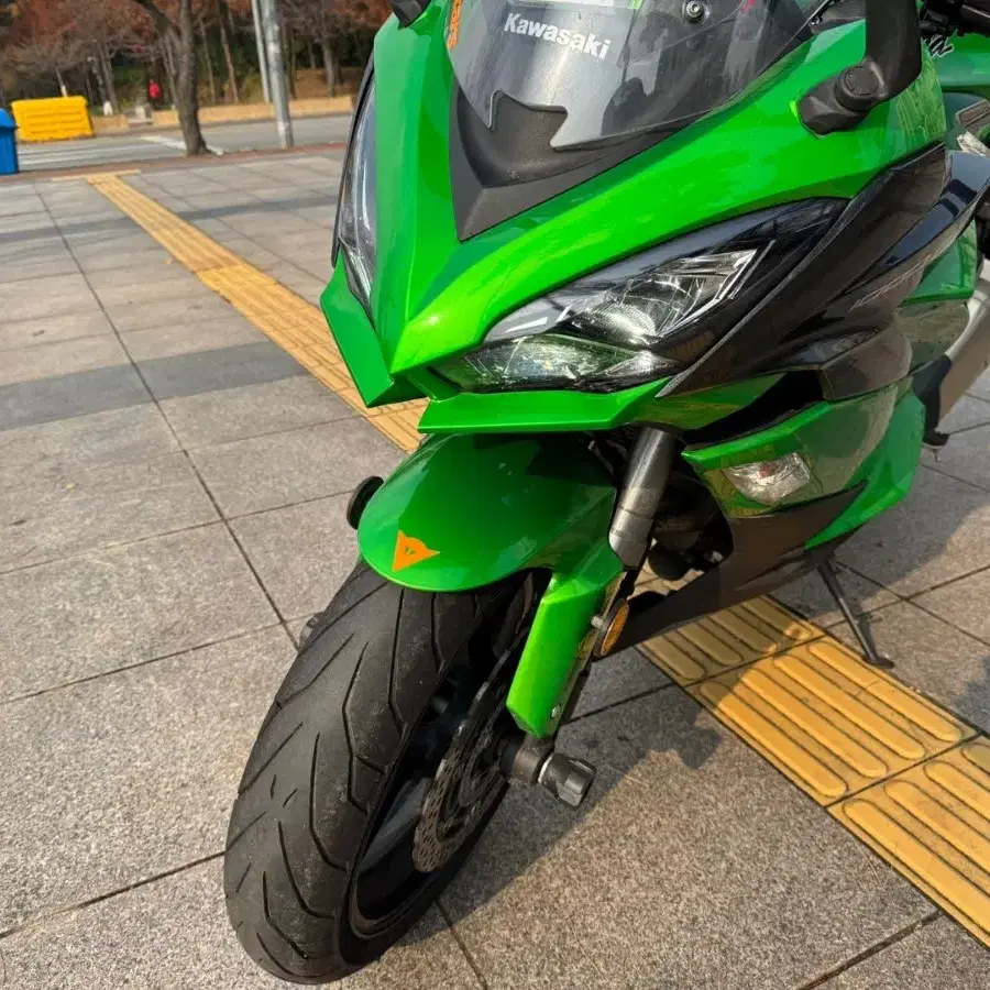 가와사키 z1000sx 18년형 abs 짧은키로수 판매합니다