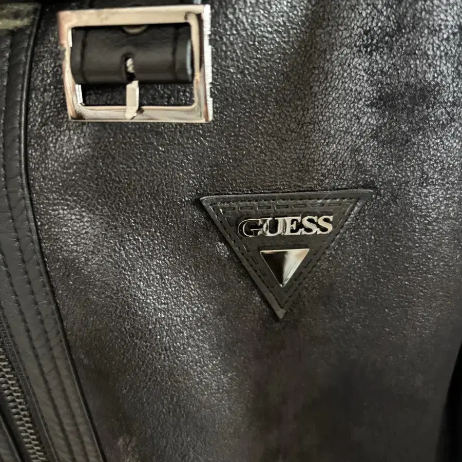 GUESS 아동무스탕 130