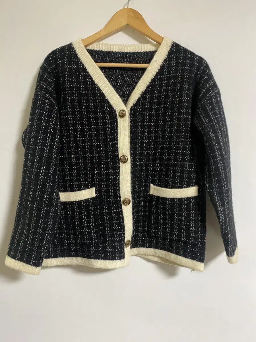 Tweed knit cardigan 66-77