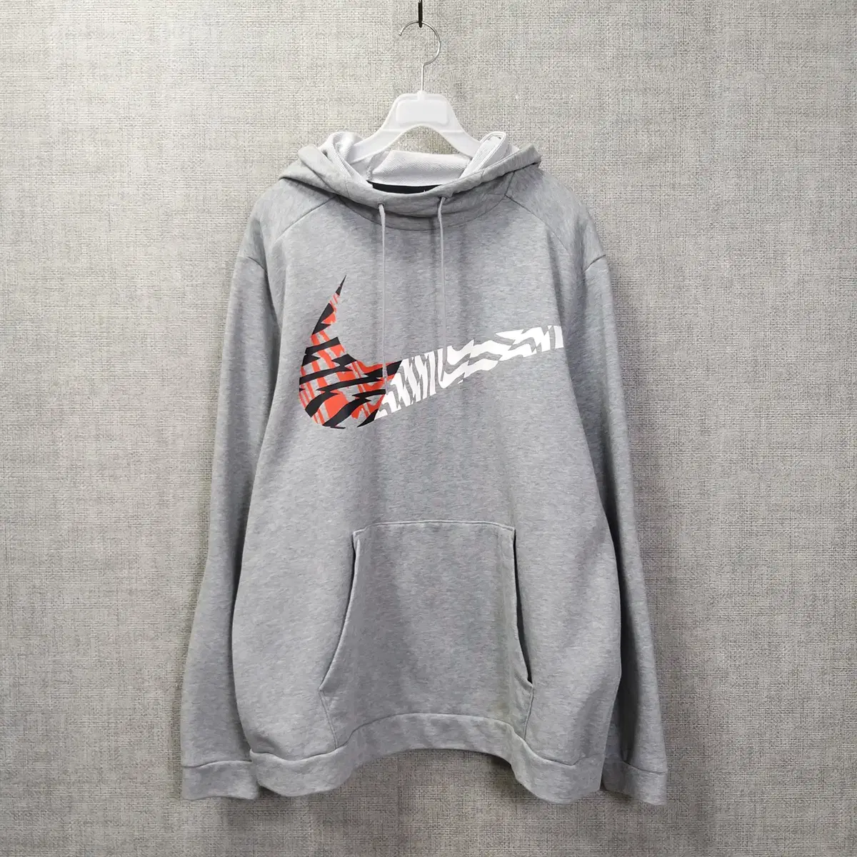 2b. Nike Gray Patterned Vicksburg Hoodie Men110