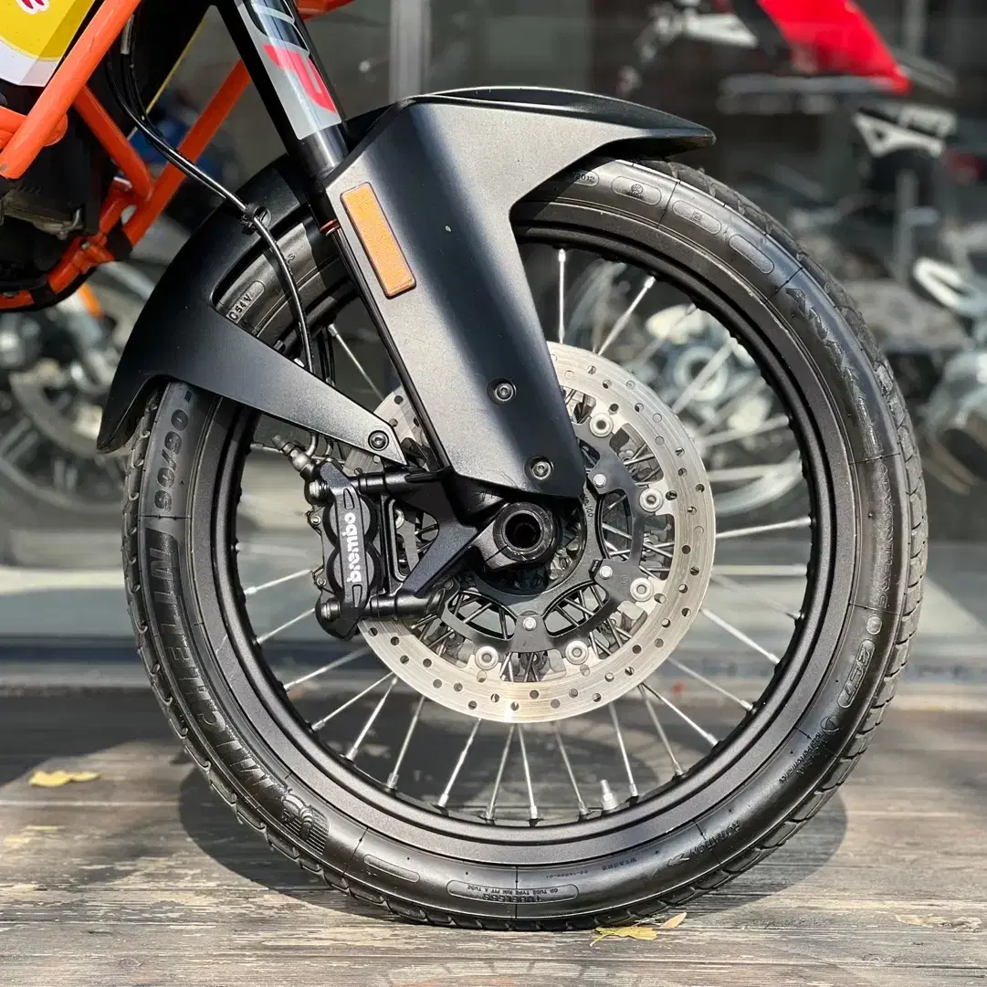 KTM 1090 어드밴처 R 2019년식 3박스 판매