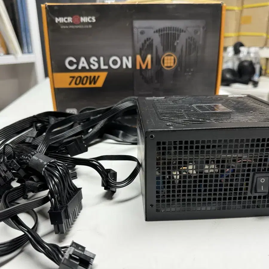 마이크로닉스 700W 파워