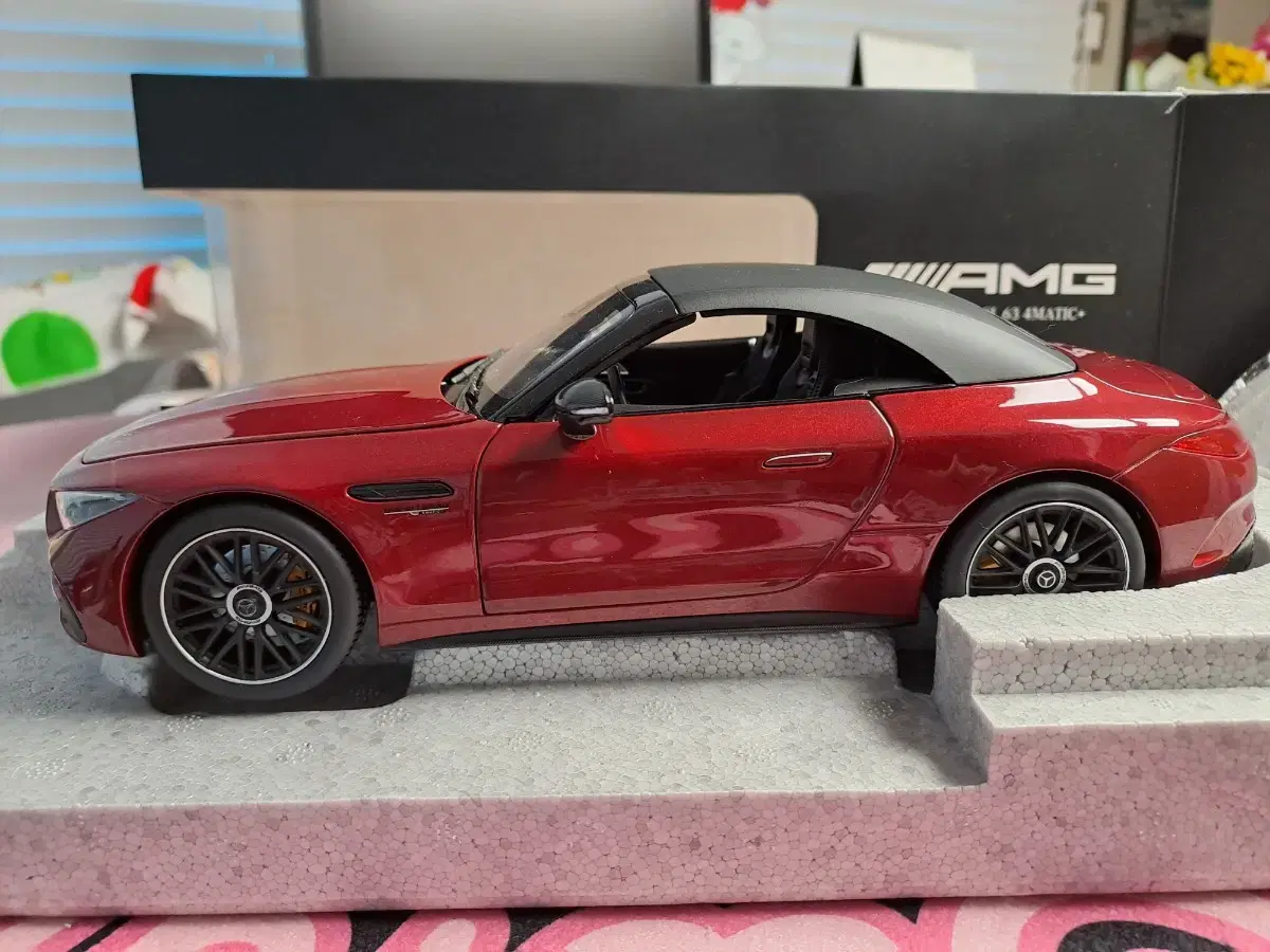 벤츠 AMG SL 63 4MATIC+ 1/18 모형