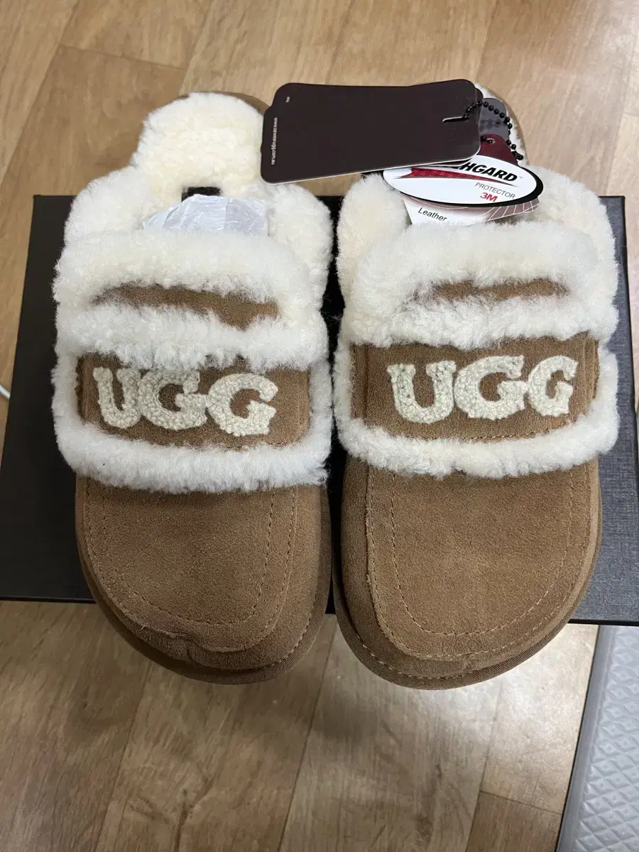 호주 UGG 바이올릿 시어링