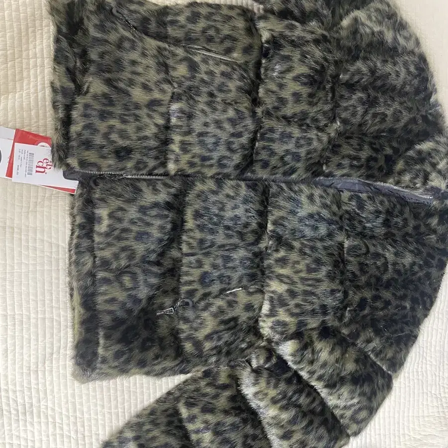 Fetch 페치선데이 Faux Fur Polish Goose