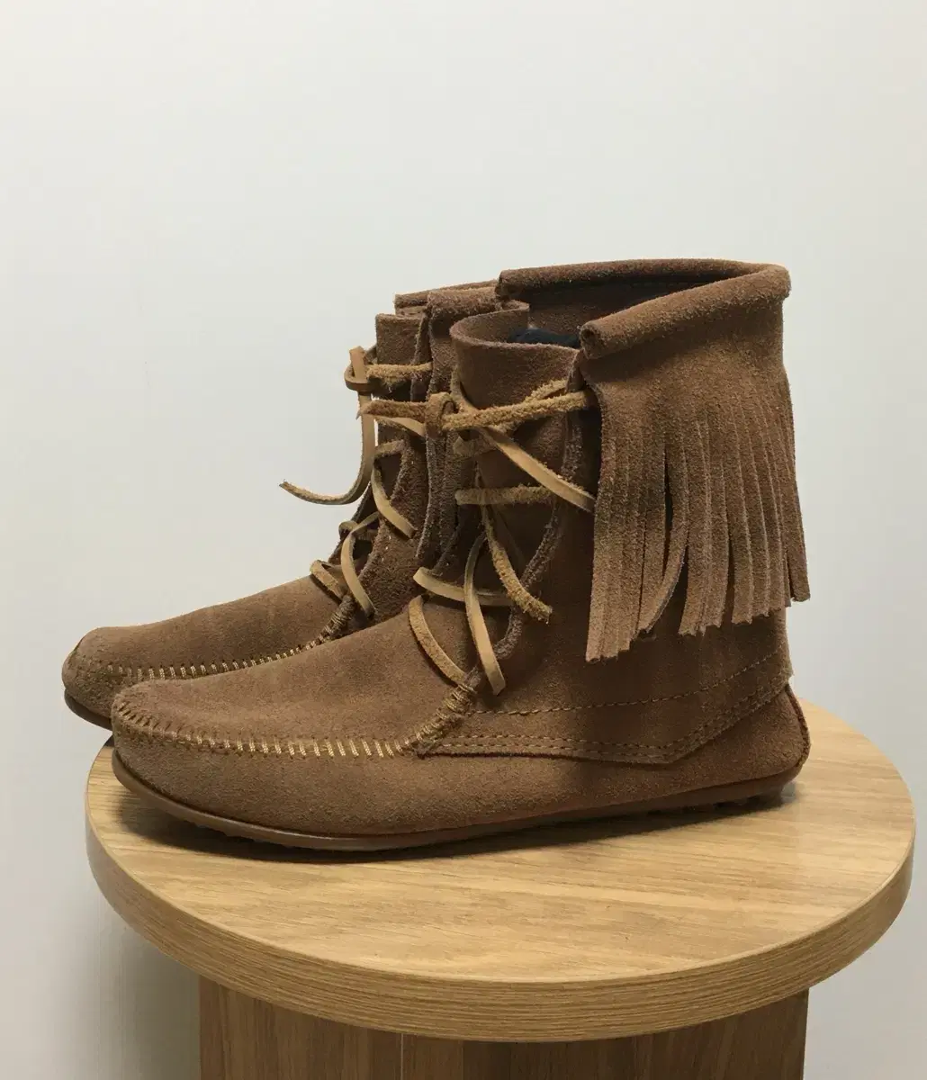 Minnetonka finge boots