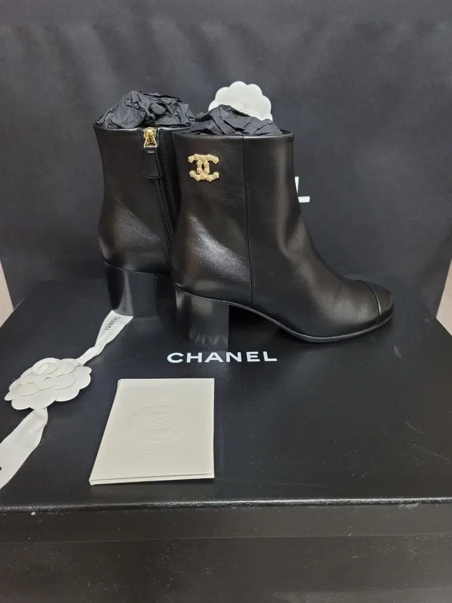 CHANEL 앵글 부츠 CC로고