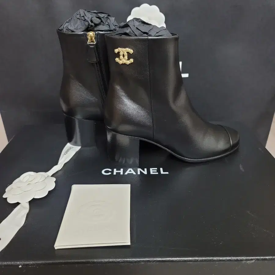 CHANEL 앵글 부츠 CC로고