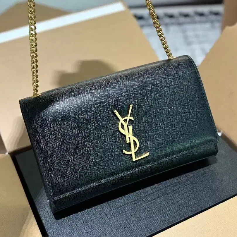 Saint Laurent 생로랑 여사 가방