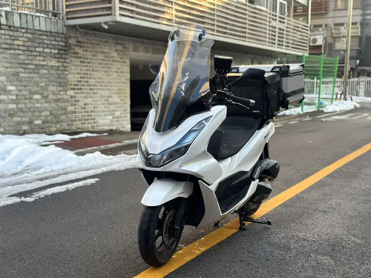 혼다 PCX125 23년식 3만km 판매합니다.