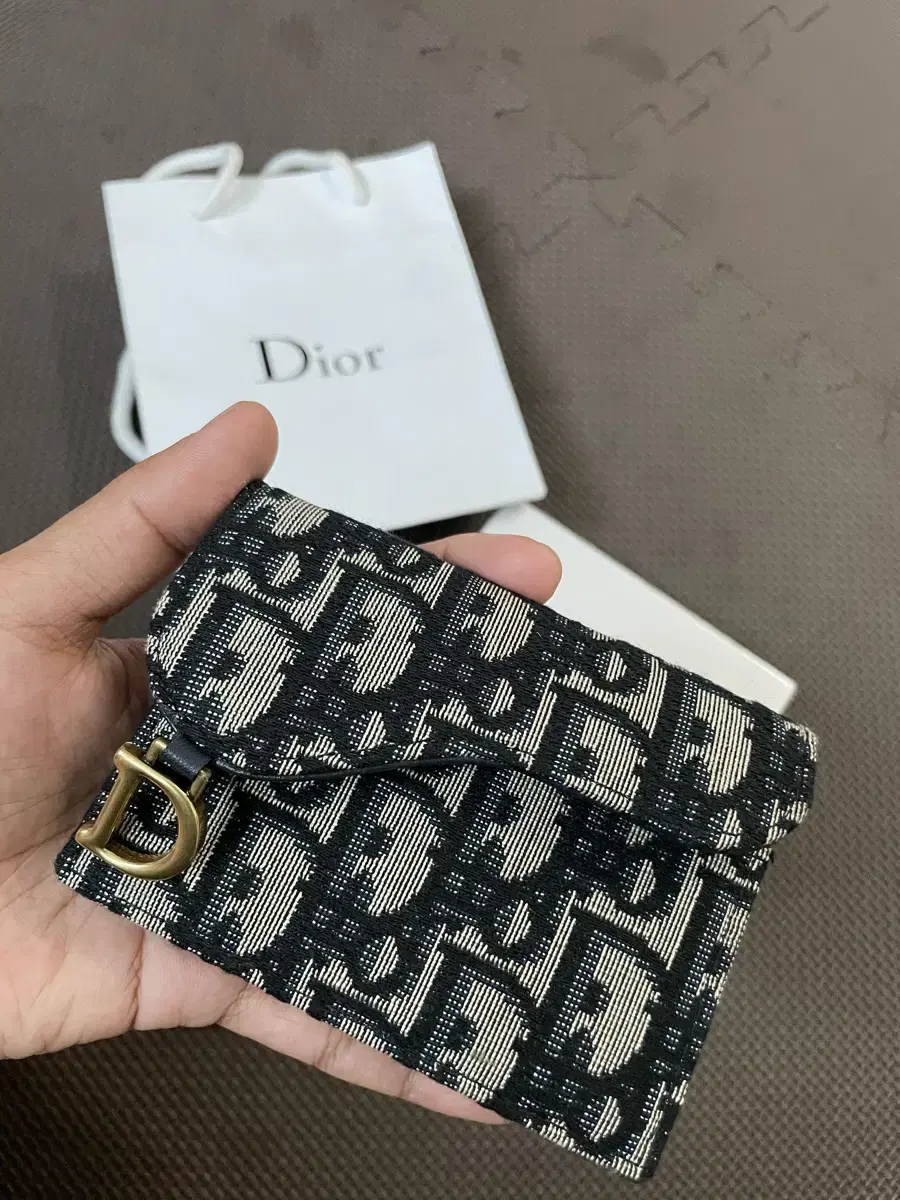 디올 오리지널 지갑 . Dior wallet.